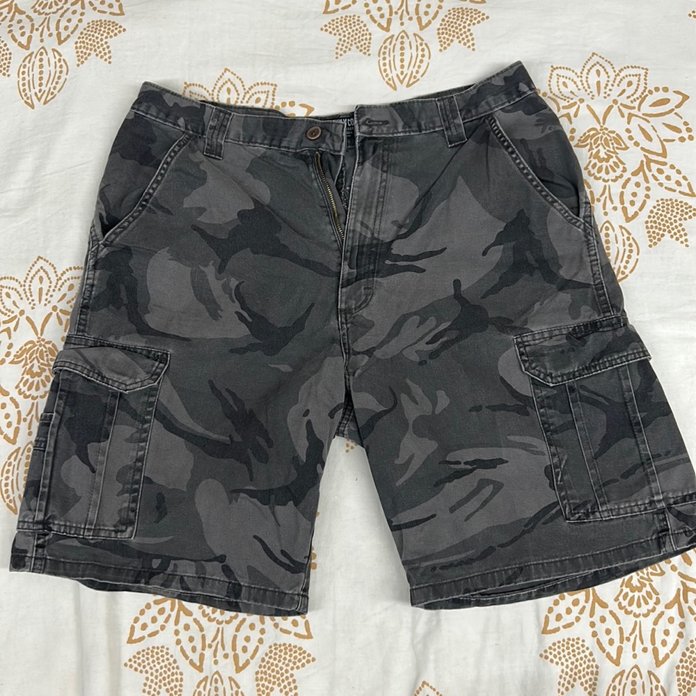 NT09 Black Camo Cargo Shorts